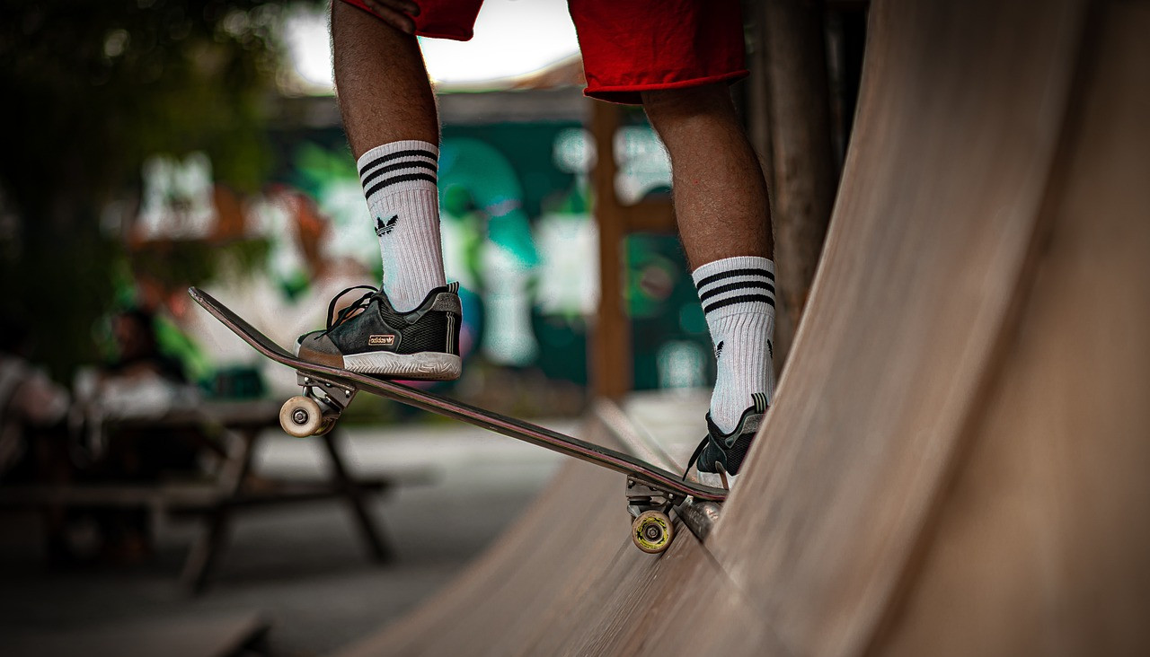 skateboard